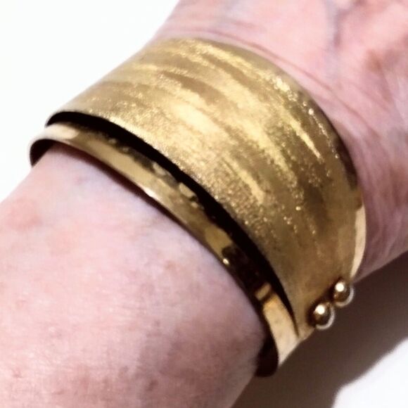 Vintage Mid Century Gold Tone Textured Cuff Bracelet - Picture 7 of 7